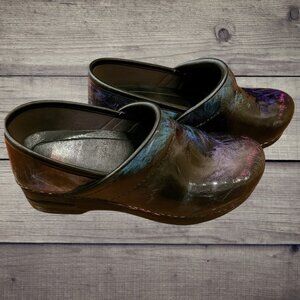 Dankso XP Clogs (Holographic Feather Pattern) - Size 37